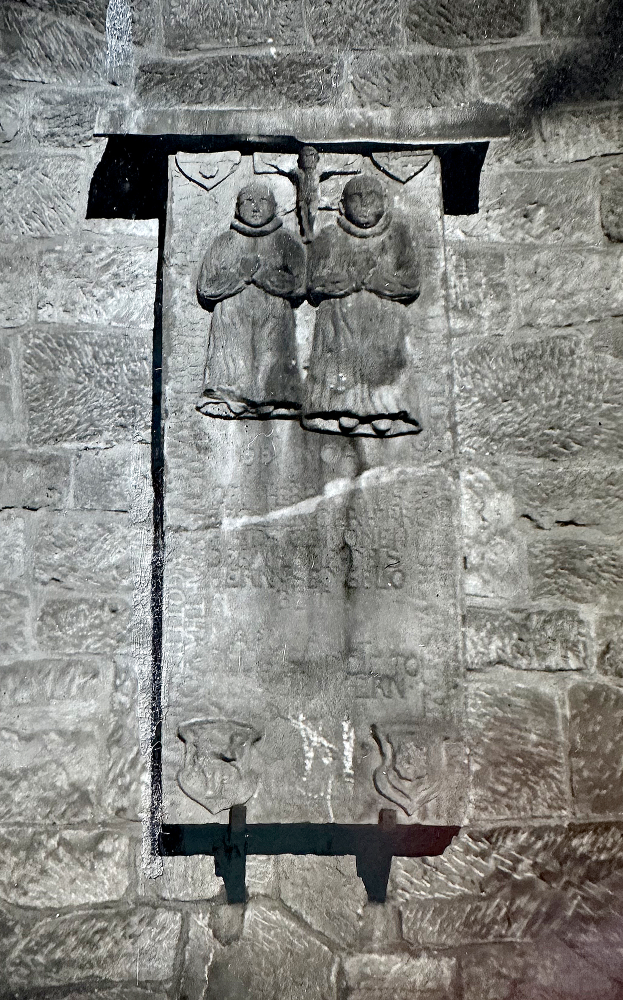 Langenstein Kindergrabstein in Langenstein